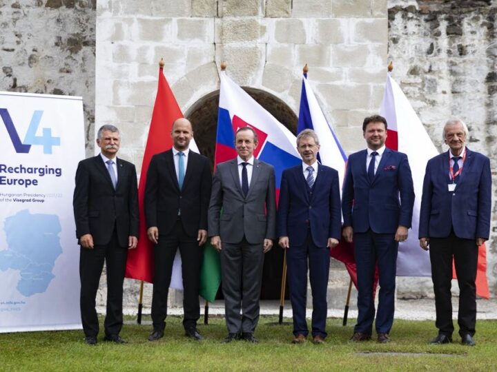 23.–24. 9. 2021 | Maďarsko, Visegrad, Budapešť | Zasedání předsedů Parlamentů zemí V4 a 10. konference předsedů Parlamentů zemí jihovýchodní Evropy k rozšíření EU.